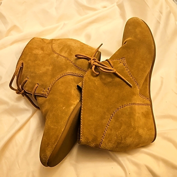 Nine West Shoes Suede Fall Tan brown Lace up Leather 8.5 Comfy wedge heel bootie - Picture 4 of 7